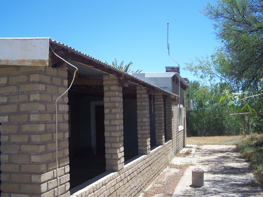 Commercial Property for Sale in Leeu Gamka Western Cape